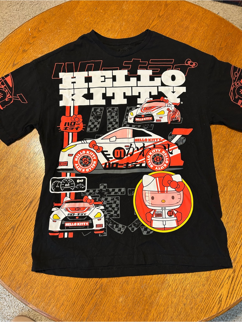Hello Kitty race shirt